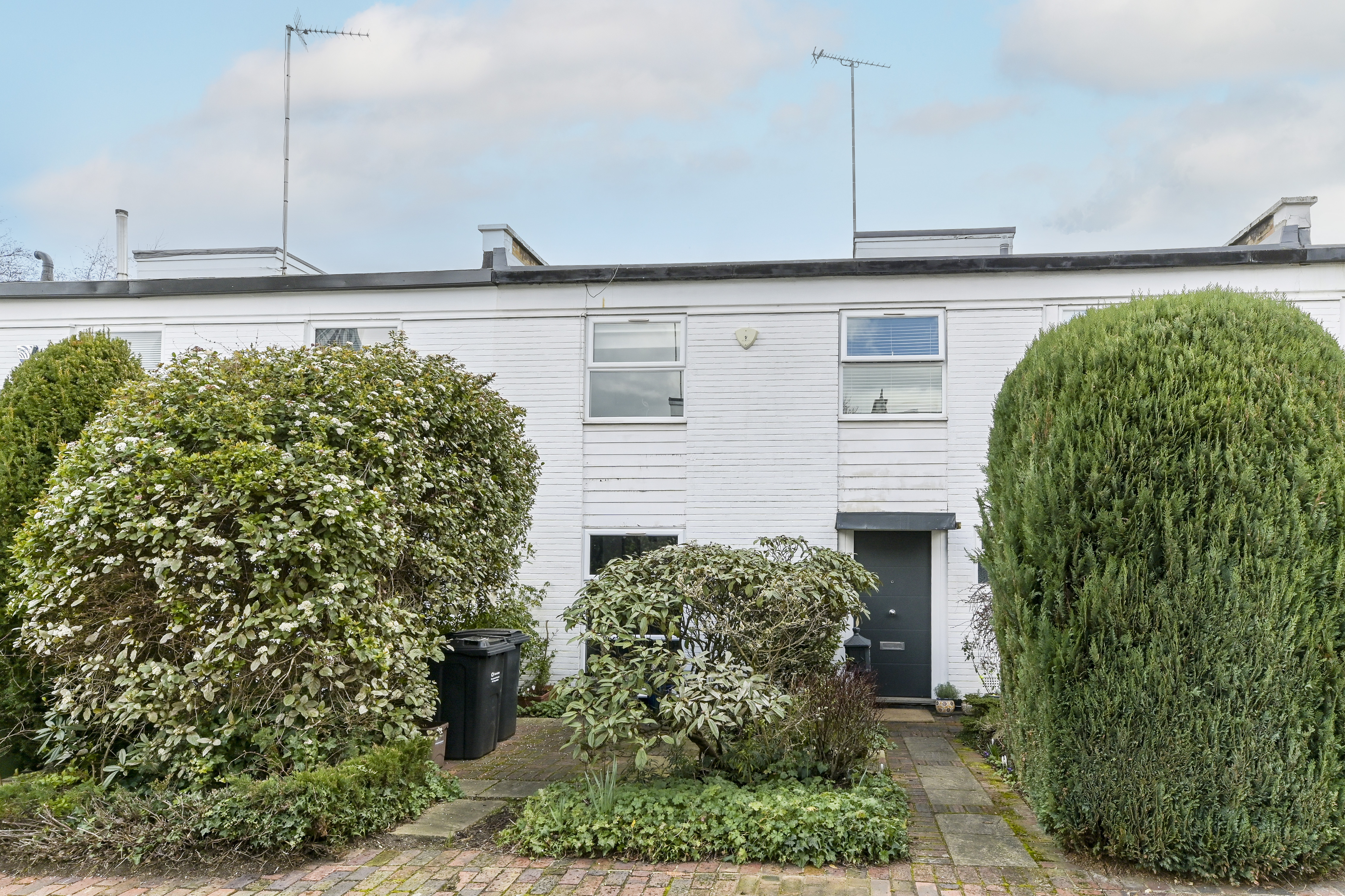 3 bedroom town house for sale 0