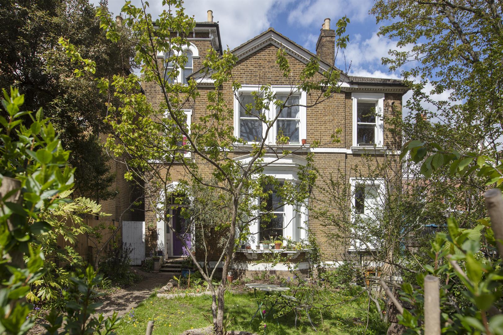 9 bedroom detached house for sale 0