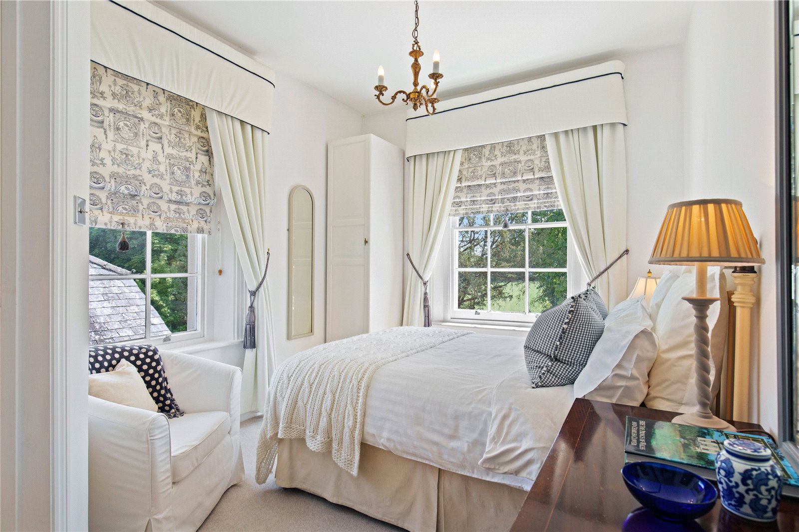 Photos of Ifield Road, Charlwood, Horley, Surrey RH6 64993423