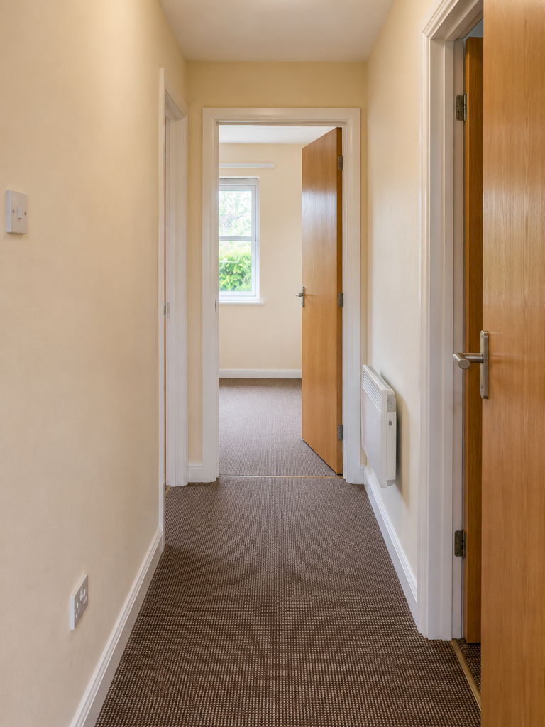 18, Northampton photo 4
