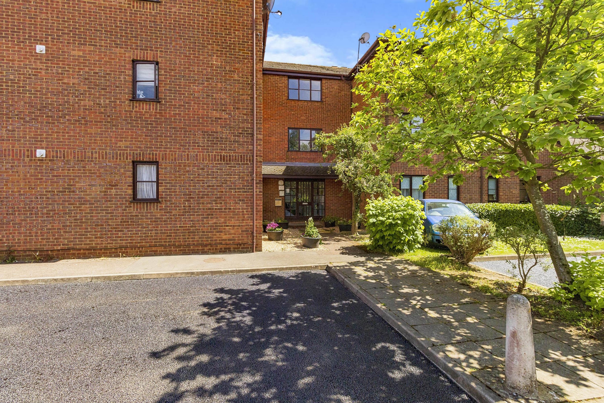Cranbrook, Milton Keynes photo 4