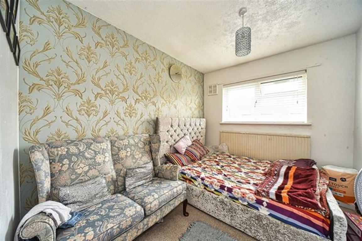 Photos of Hawthorne Crescent, Slough SL1 61770063 PrimeLocation