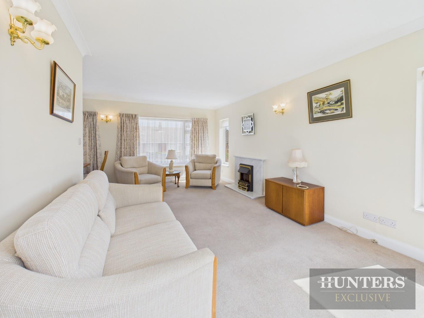 45, Cornelian Avenue, Scarborough photo 3