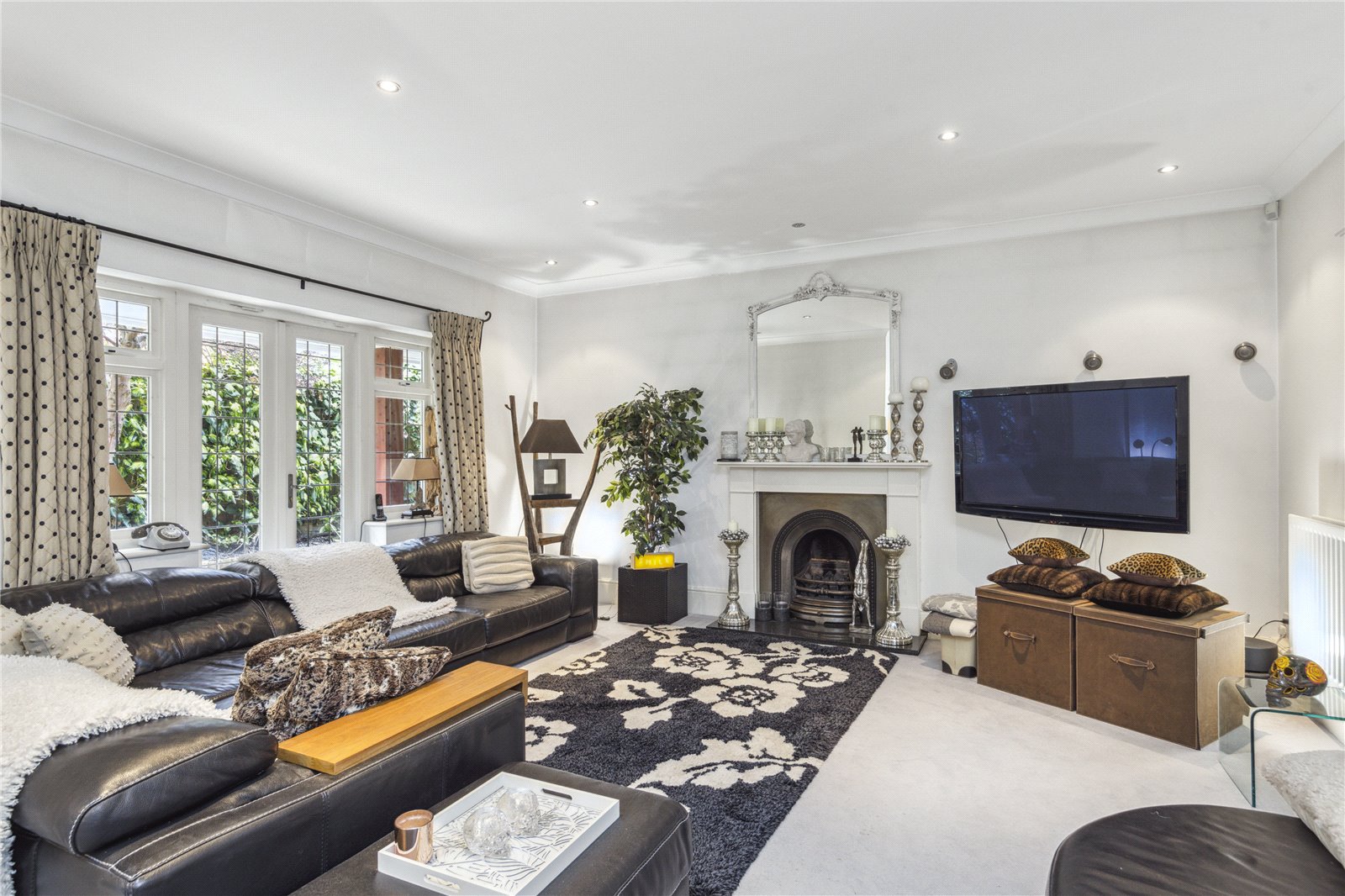 Photos of Steels Lane, Oxshott, Leatherhead, Surrey KT22 62483404