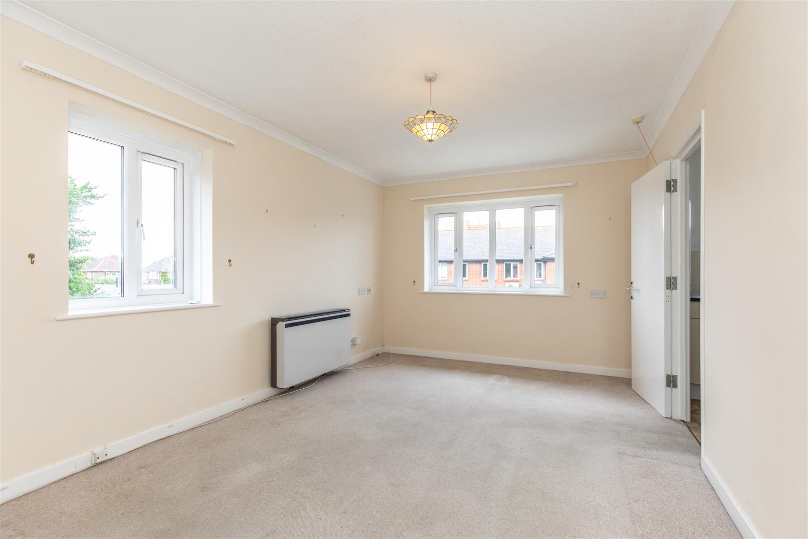 29 The Cloisters, Carnegie Road, Worthing photo 4