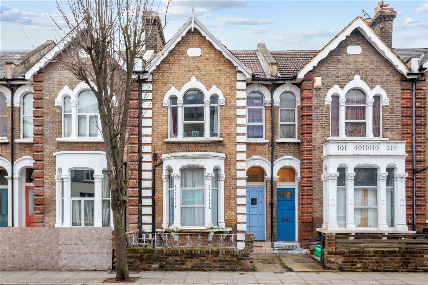 1 bedroom detached house for sale in London