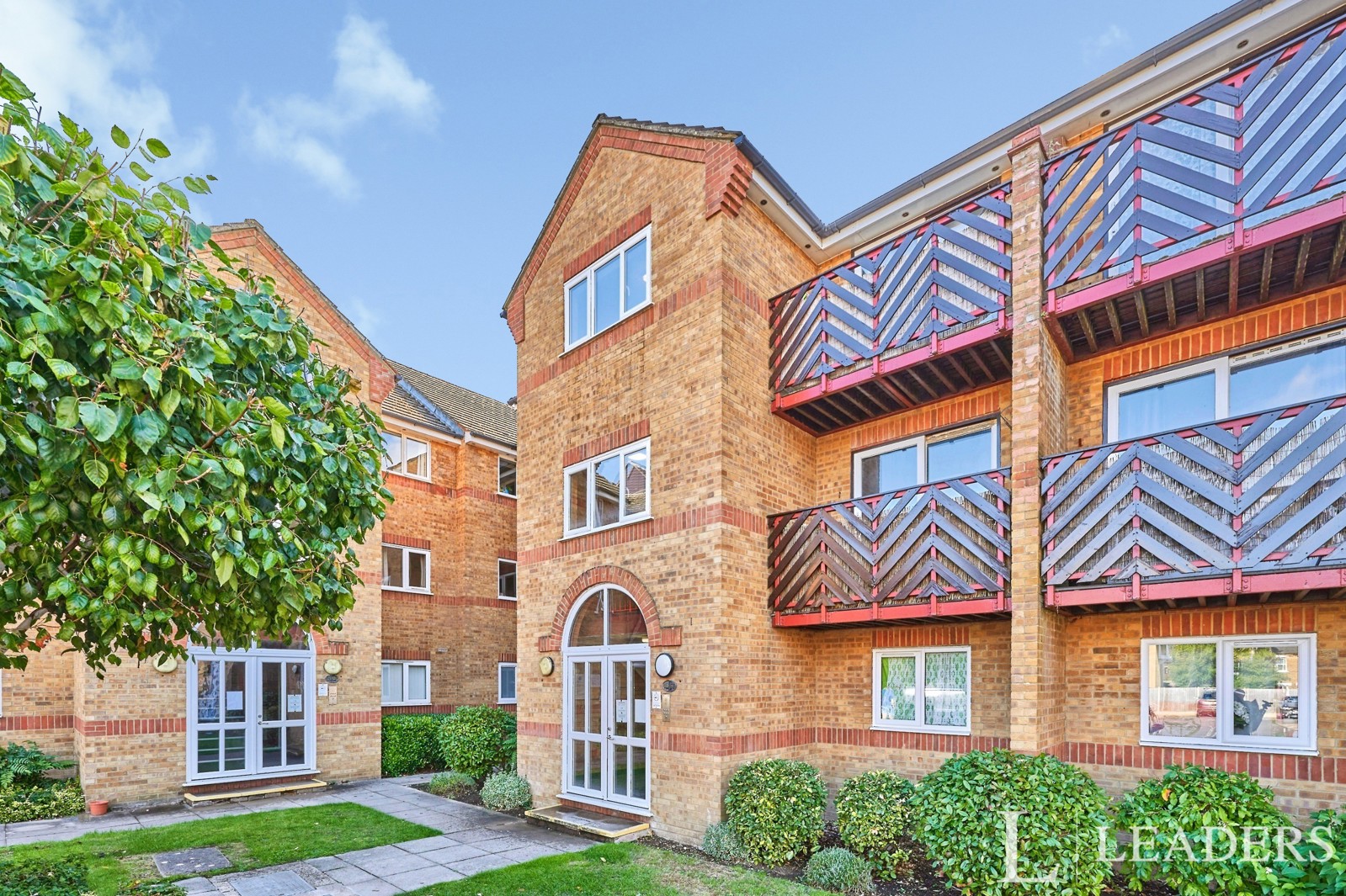 1-bed flat on 50, Braziers Quay, Bishop`s Stortford, £1,100/mo