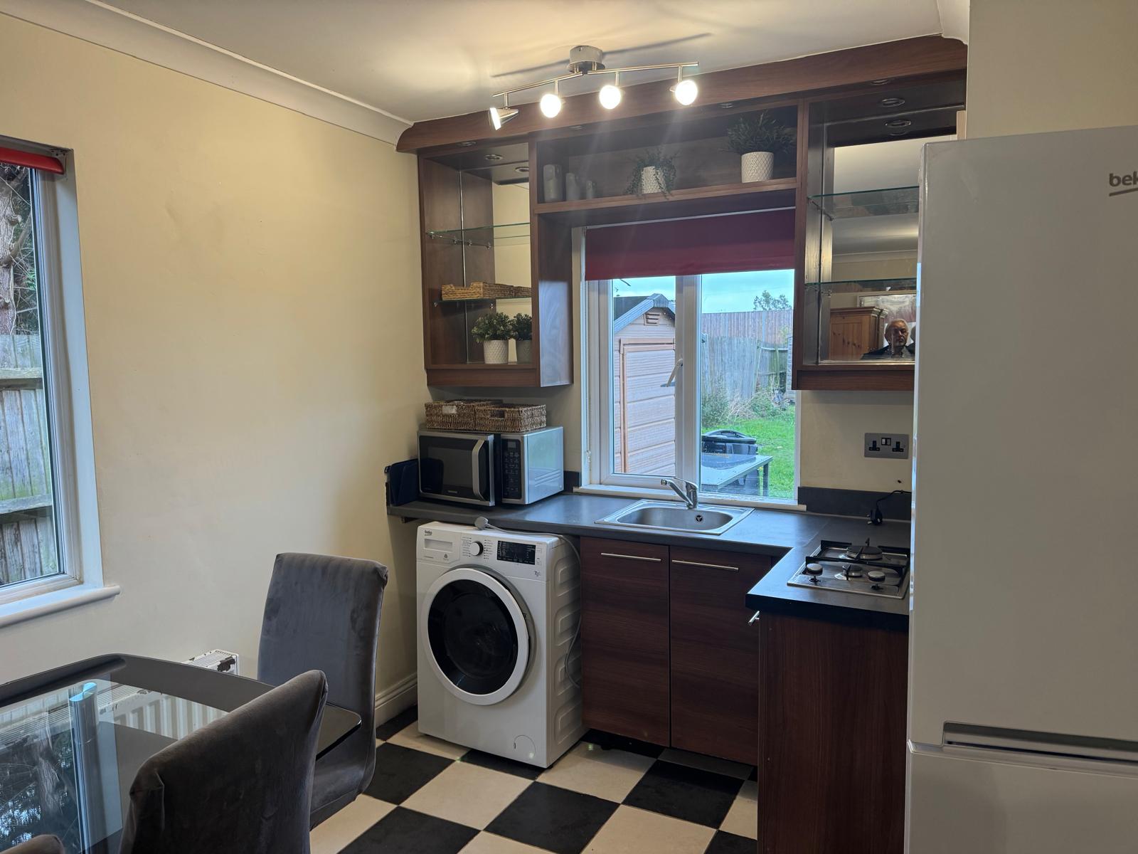 Annexe C, Romaine, Amerden Lane, Taplow photo 2