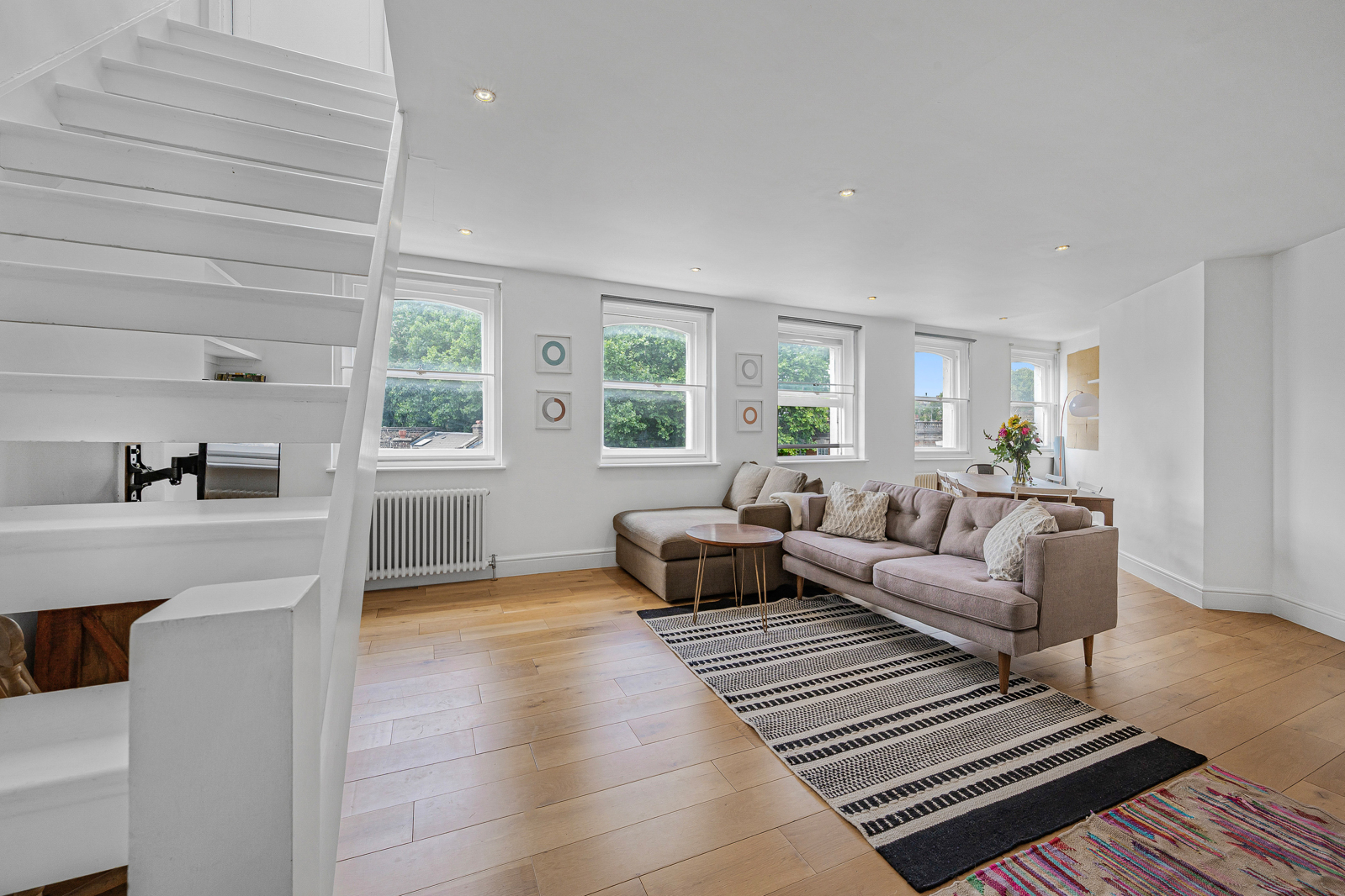 2 bedroom flat for sale 0