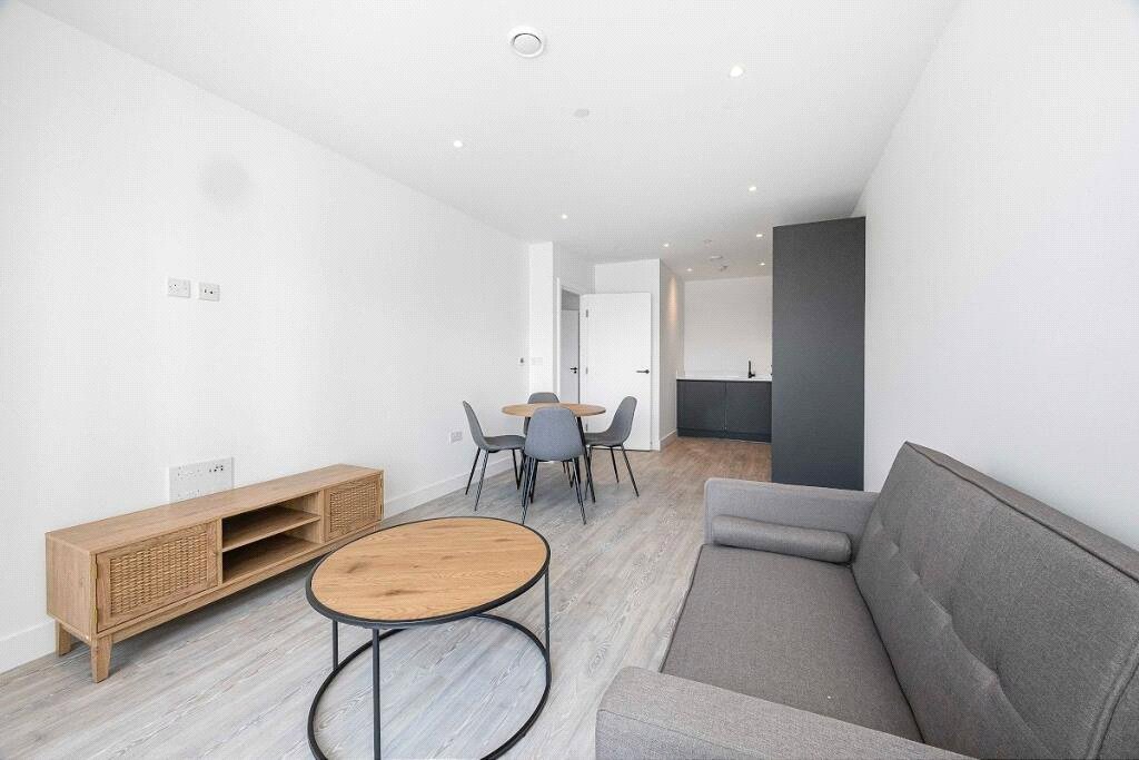 8 Kew Bridge Road, Hounslow photo 5