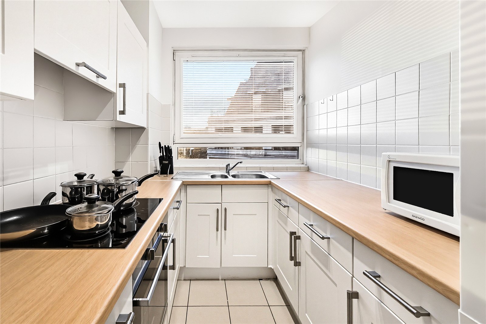 Flat 30,, Luke House, London photo 4