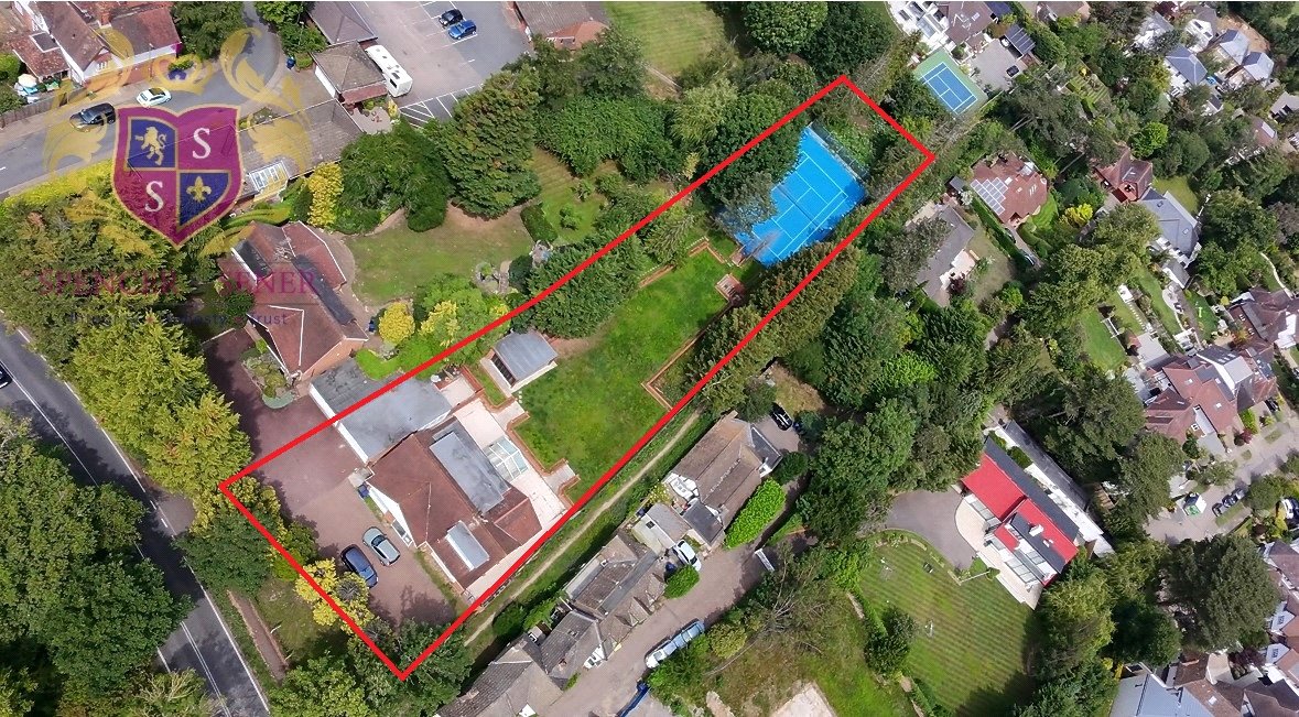 5-bed house on 62, Totteridge Village, London, £2,750,000