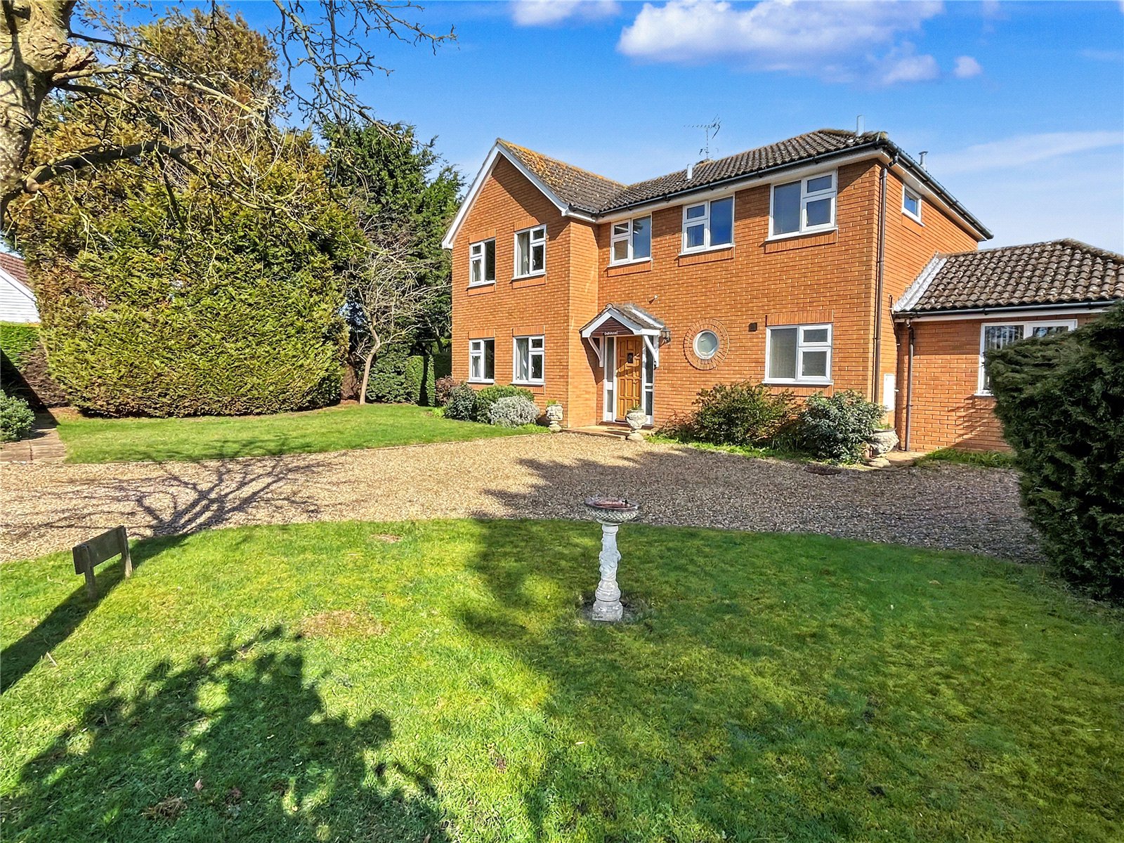 4 bedroom detached house for sale 0
