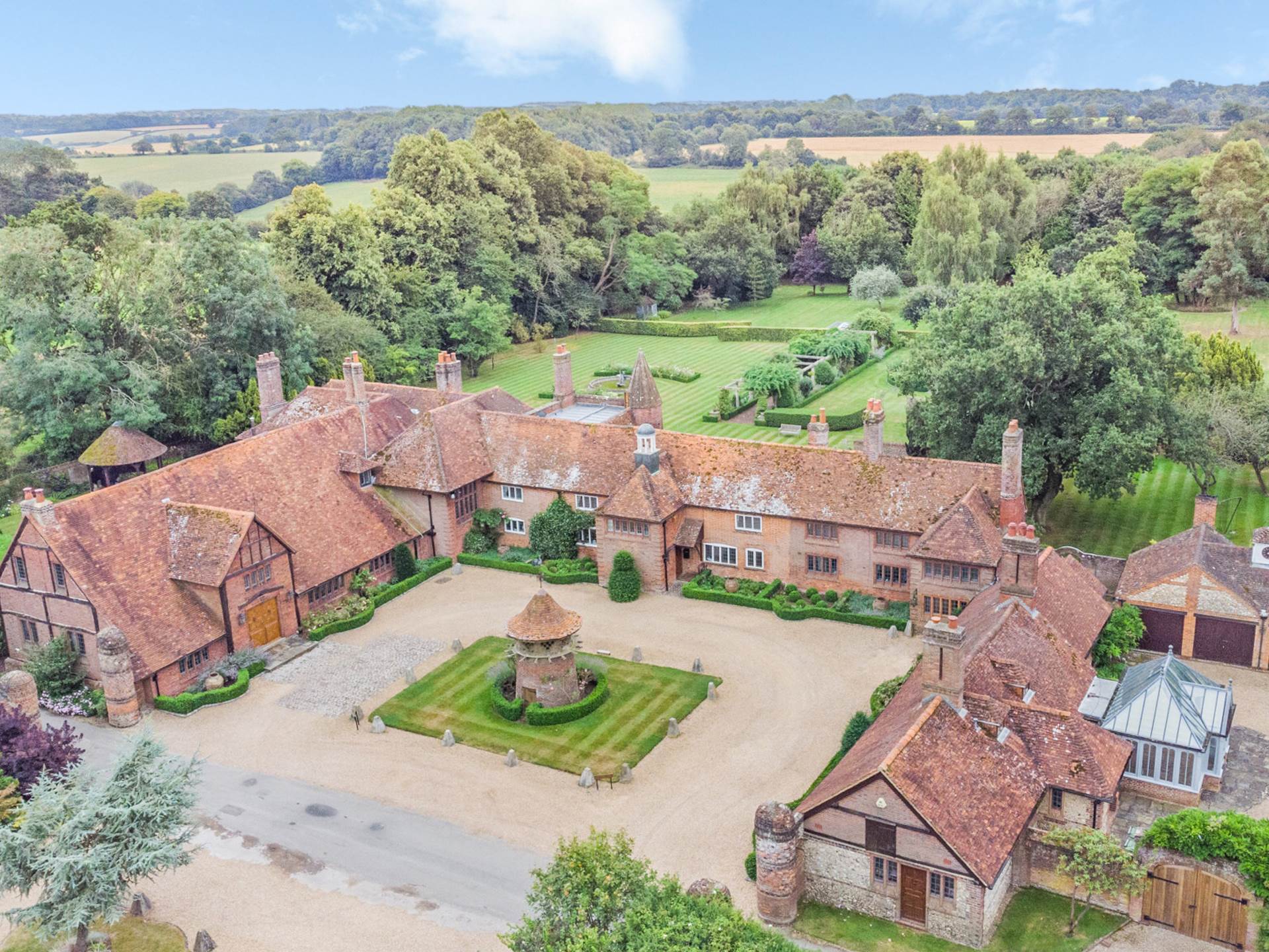 10 bedroom detached house for sale 0