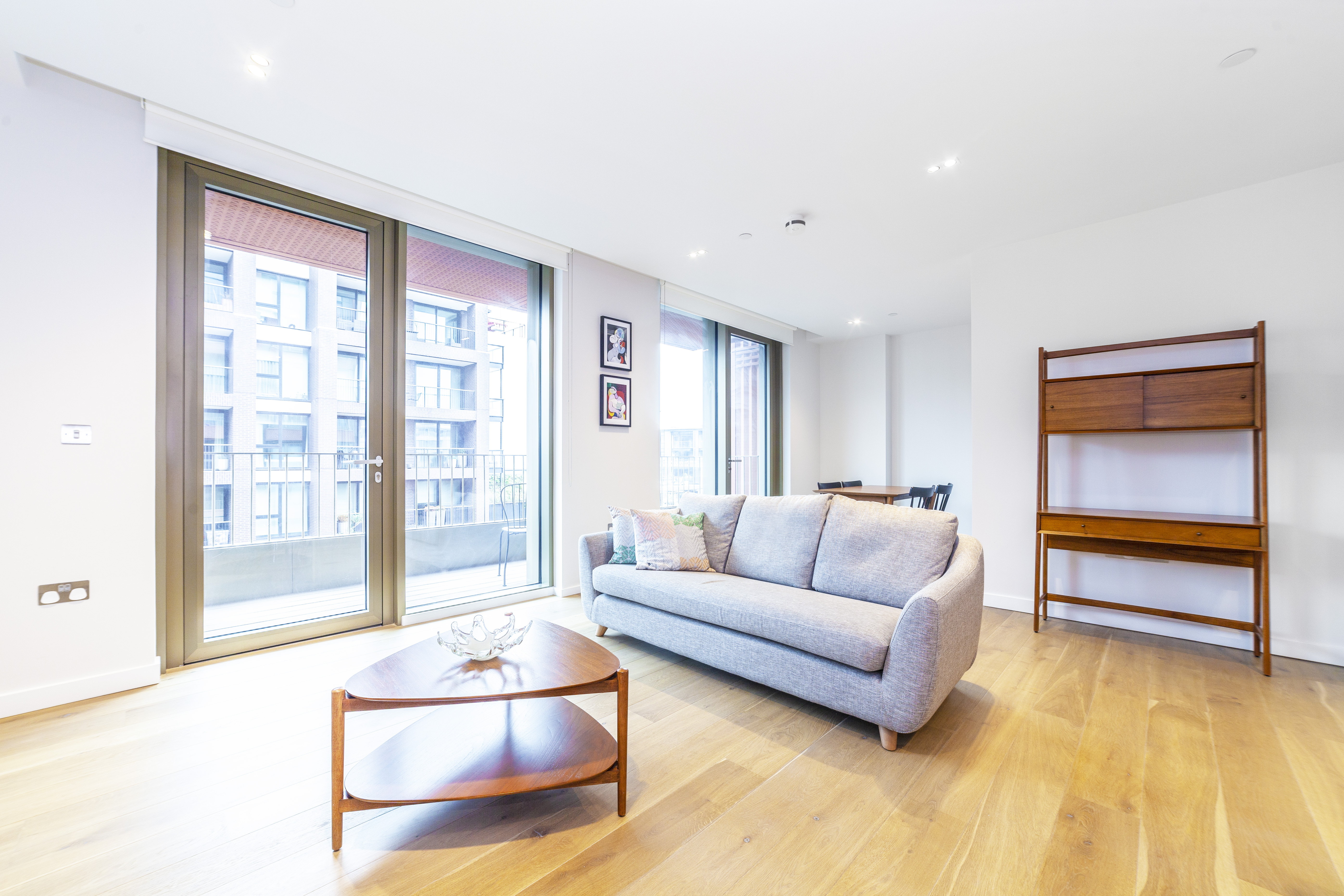 2 bedroom flat for sale 0