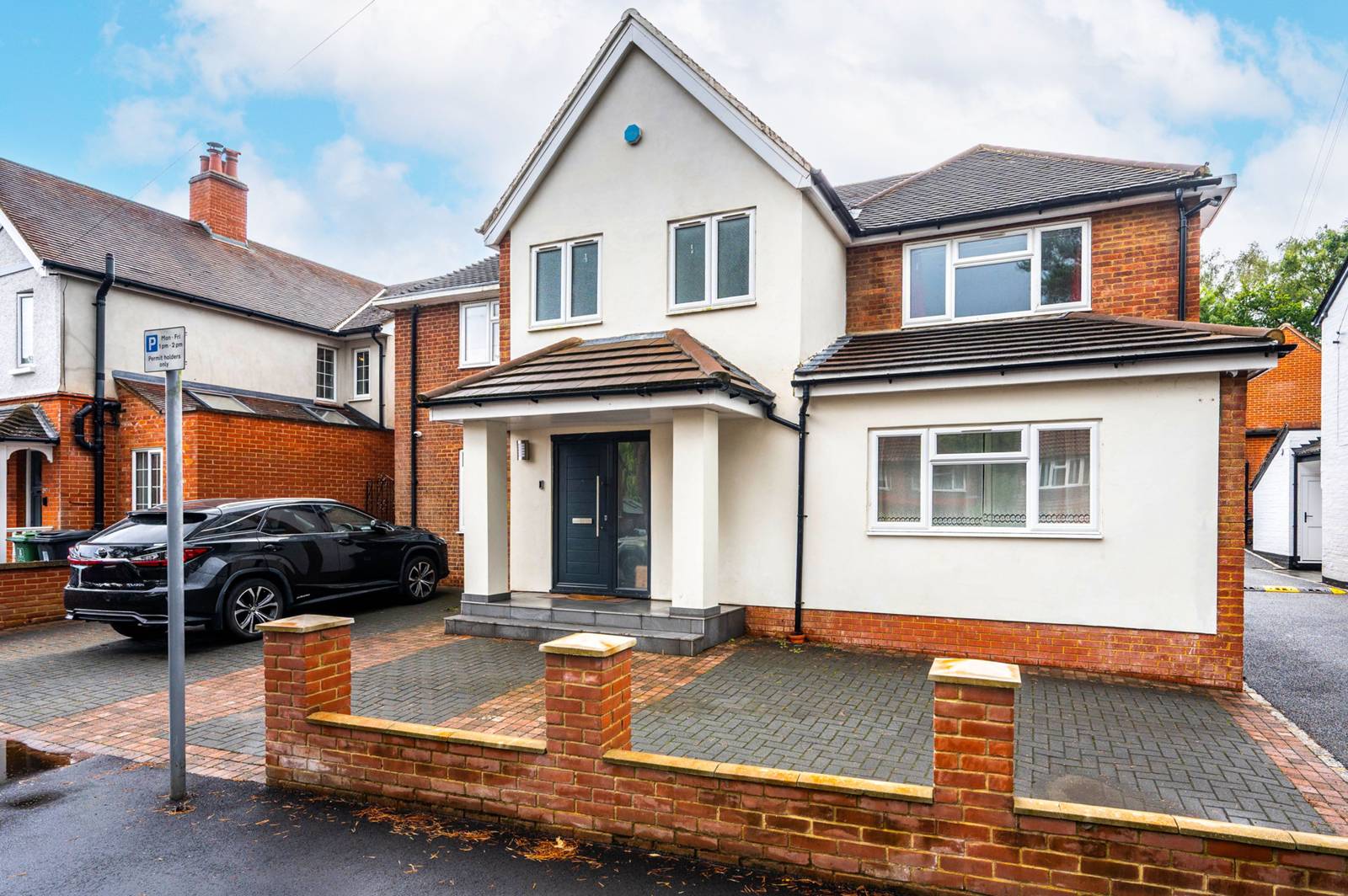 5 bedroom detached house for sale 0