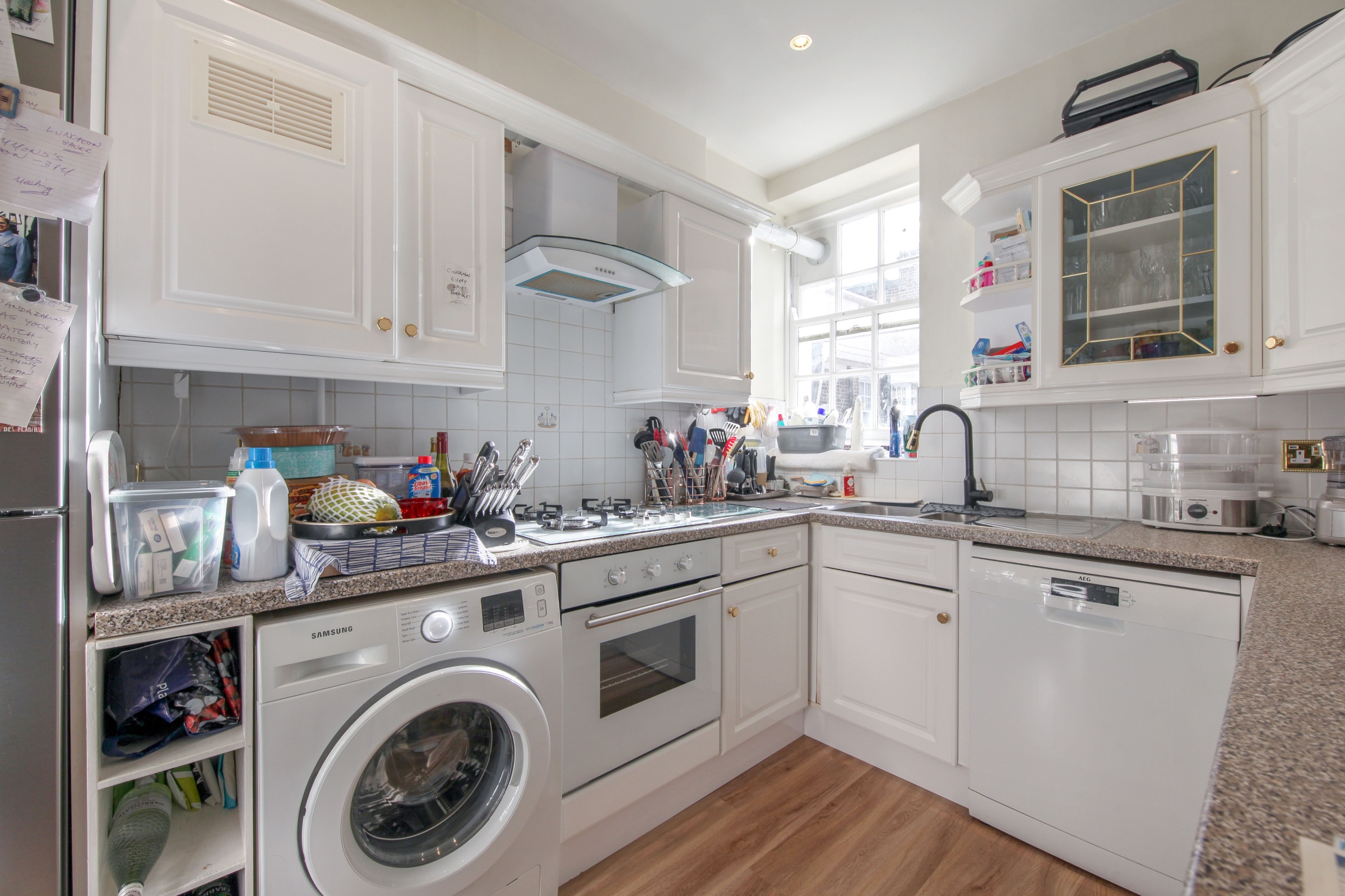 2 bedroom flat for sale 0