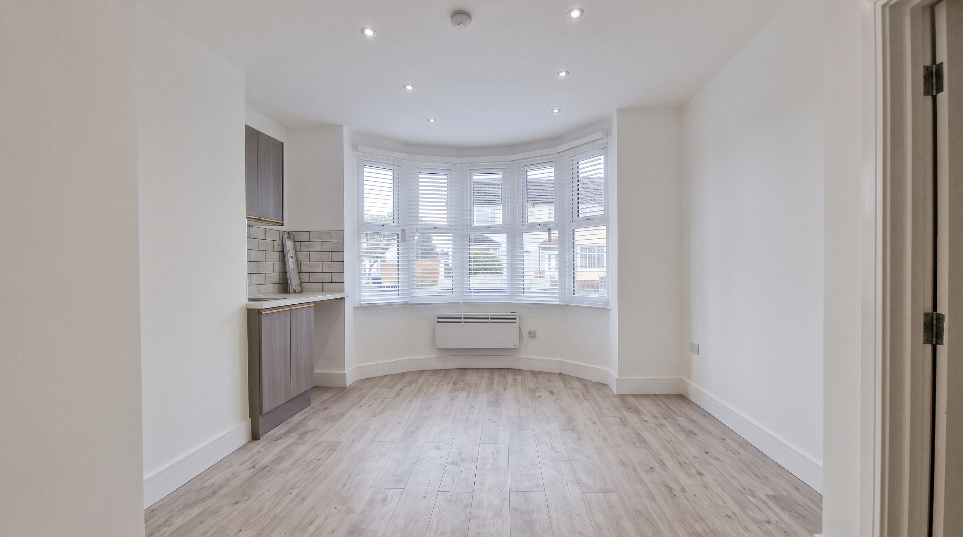 Flat 2 127, Cumberland Avenue, Southend-On-Sea photo 3