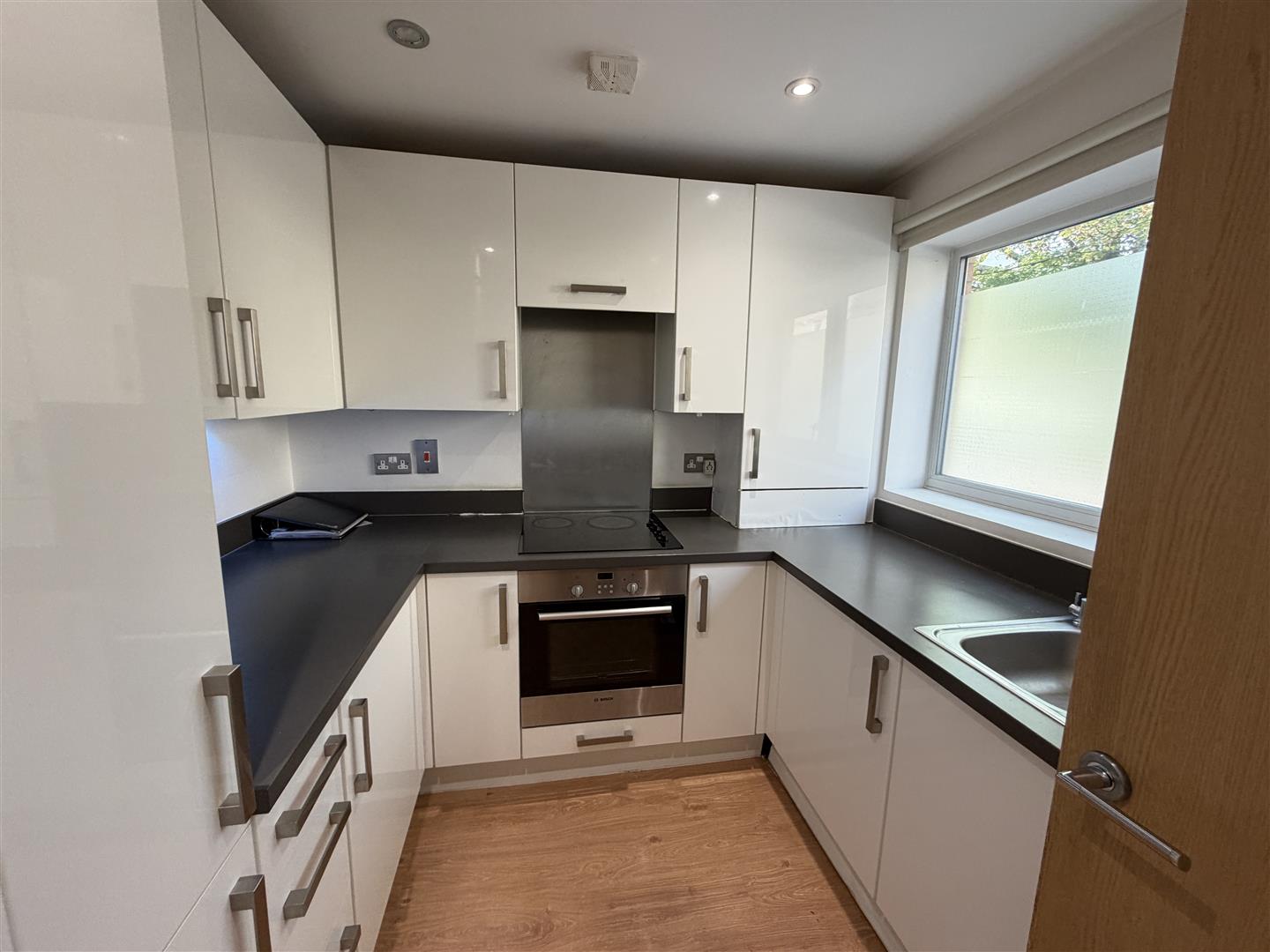 4, Pontes Avenue, Hounslow photo 4