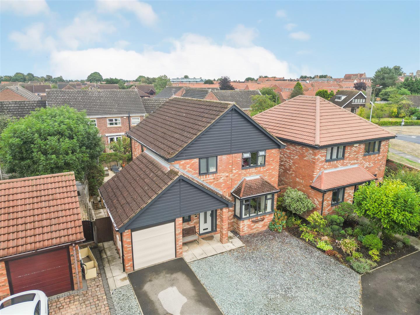 11 Gowdall Way, Howden, Goole, DN14 7JE - listing photo