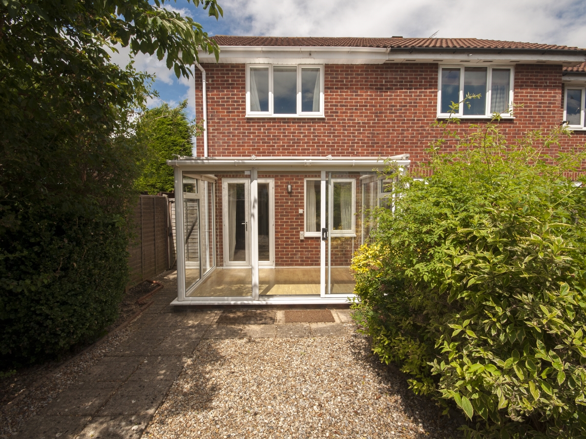 30, Bushy Close, Oxford photo 3