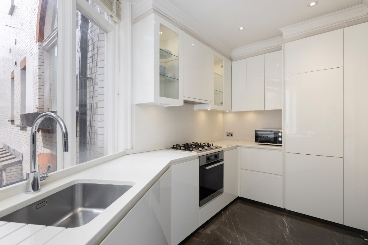 2 bedroom flat for sale 0