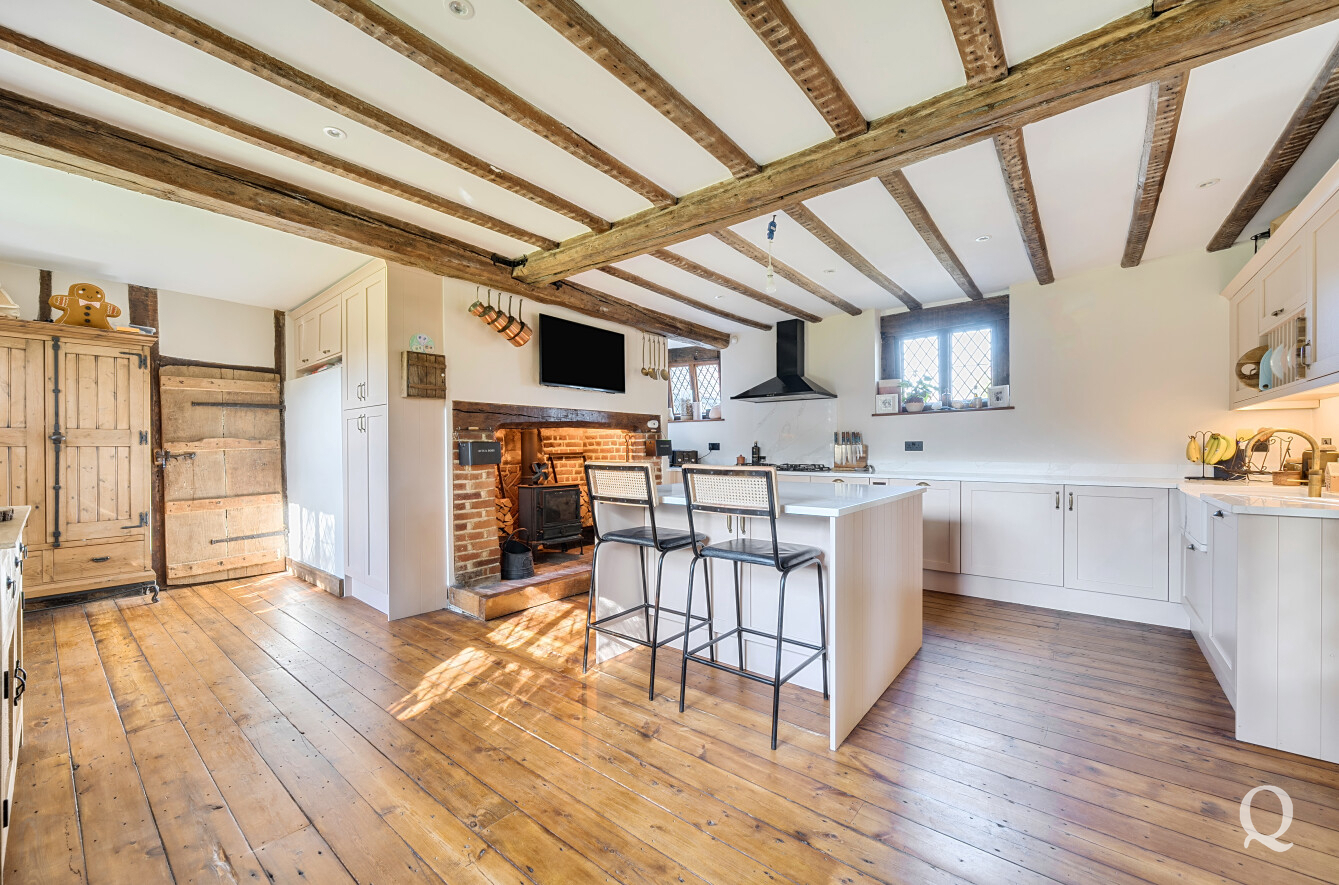 5 bedroom detached house for sale 0