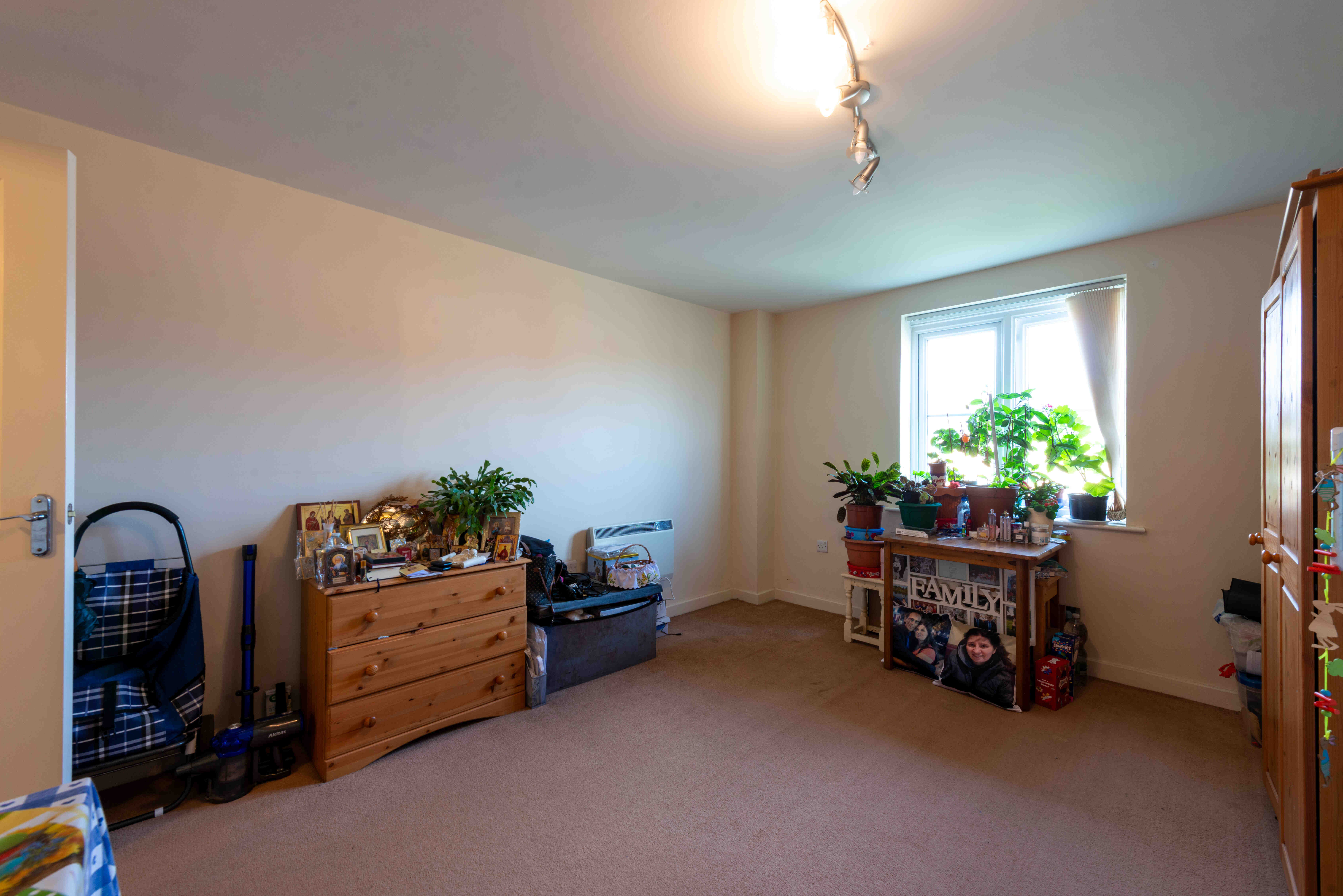 2 bedroom flat for sale 0