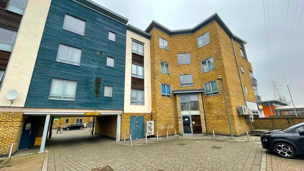 45, Quayside Drive, Colchester photo 2