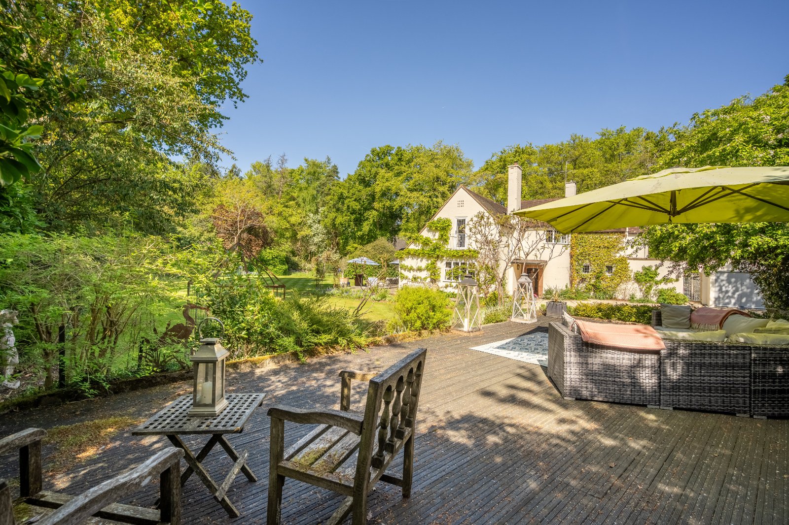 5 bedroom detached house for sale 0