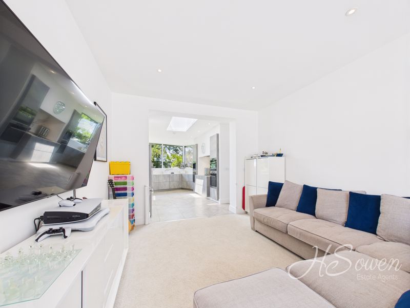 4 bedroom detached house for sale 0