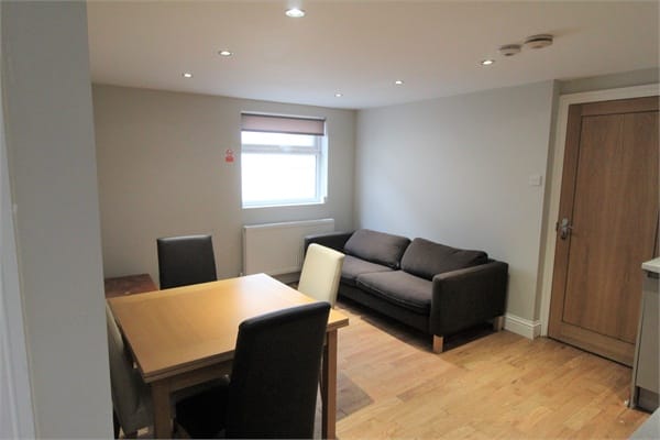 Flat 2, Rear of 4, North Parade, Mollison Way, Queensbury photo 5