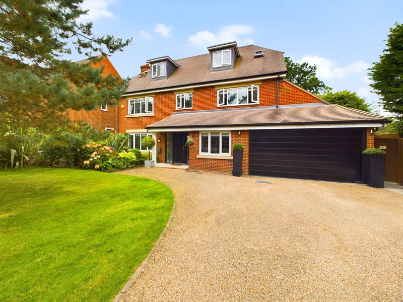 5 bedroom detached house for sale The Luxury Marketplace