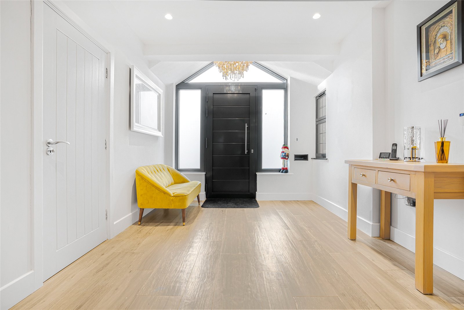 5 bedroom detached house for sale 0