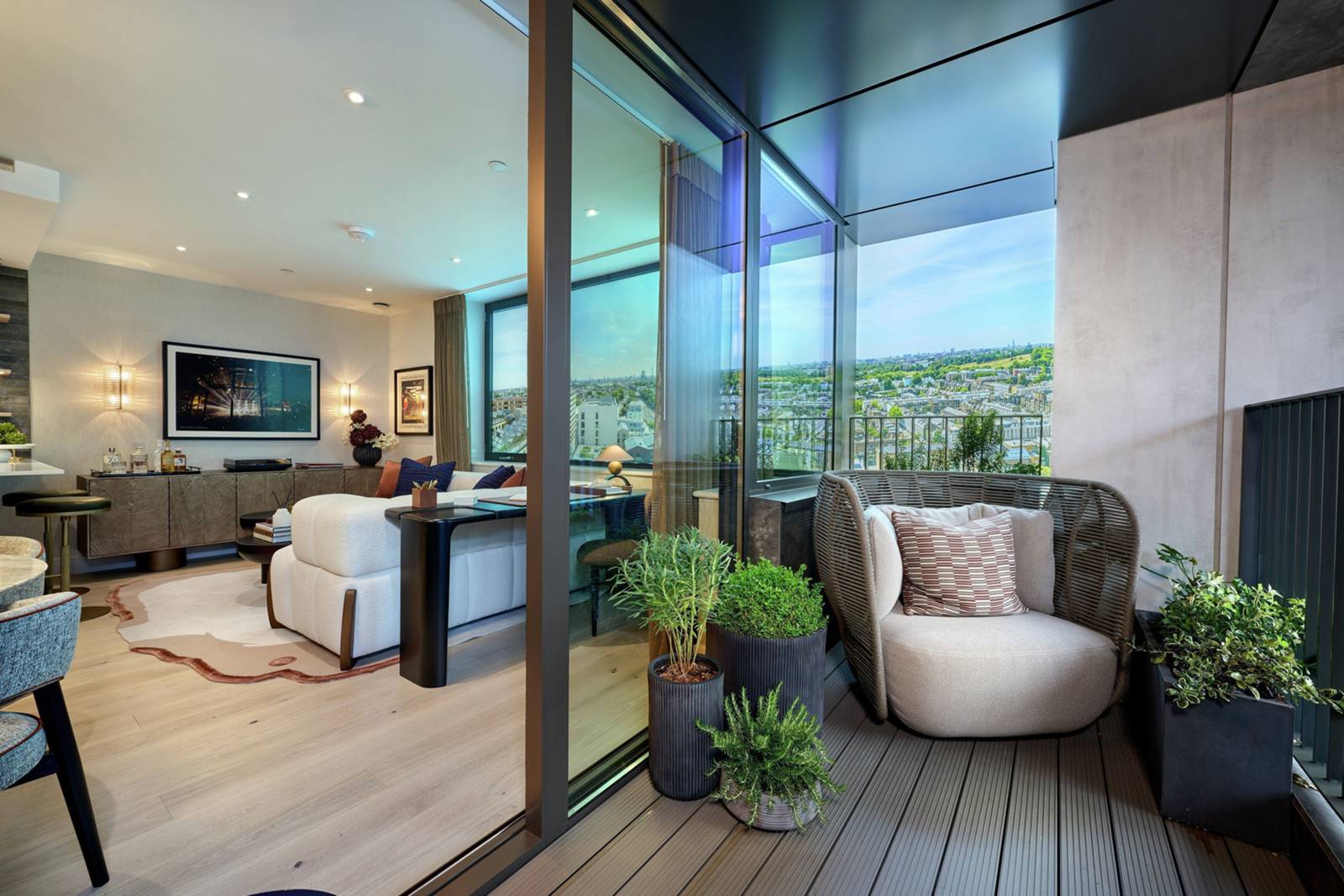 3 bedroom new flat for sale 0