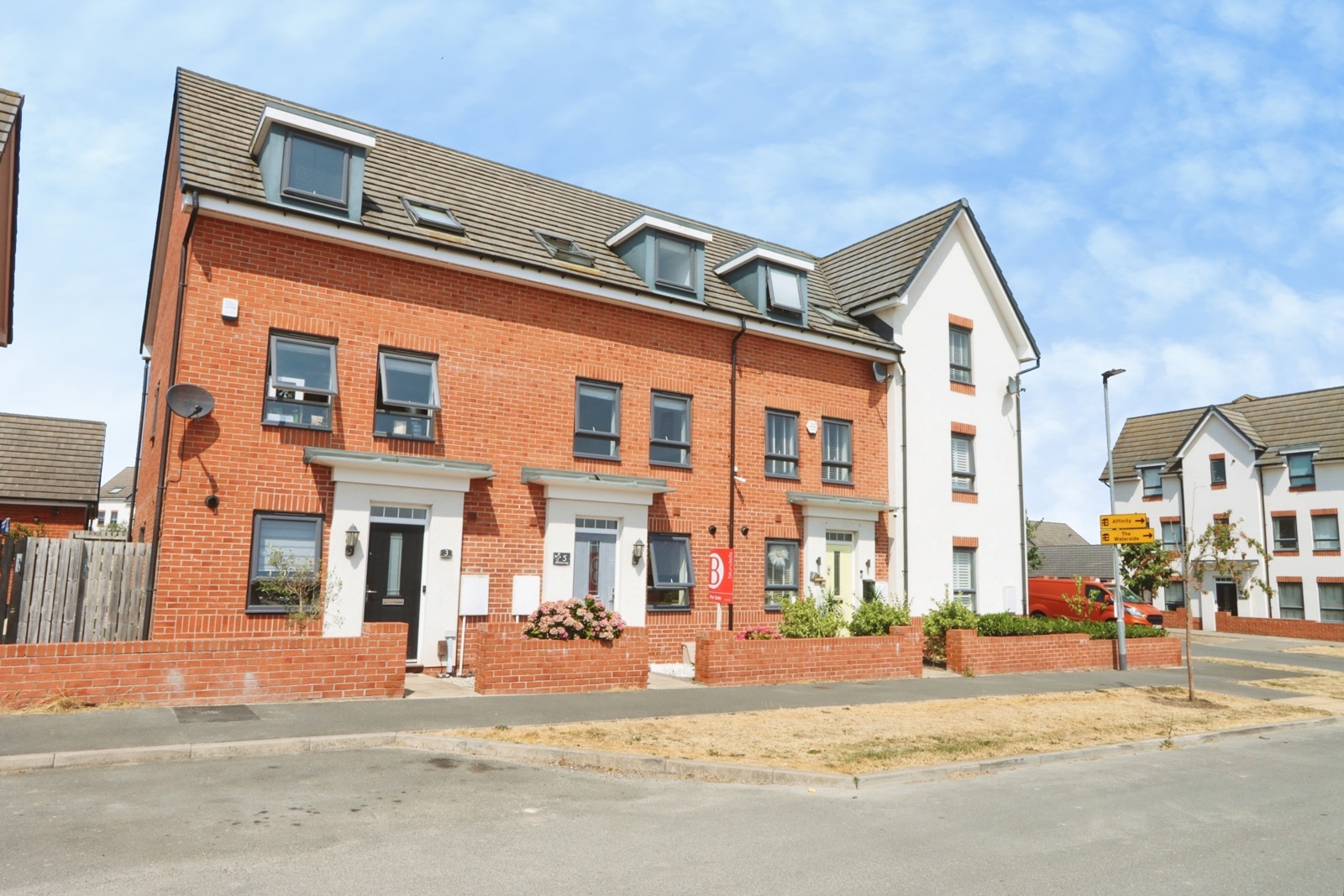3 bed town house for sale