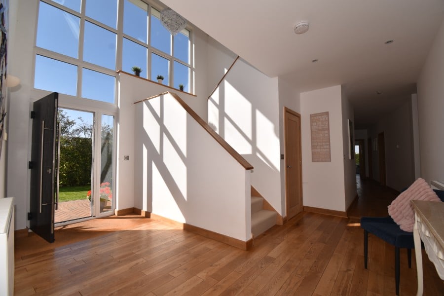 5 bedroom detached house for sale 0