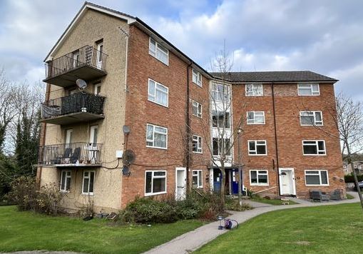 16, Hunters Hill, Reading photo 2