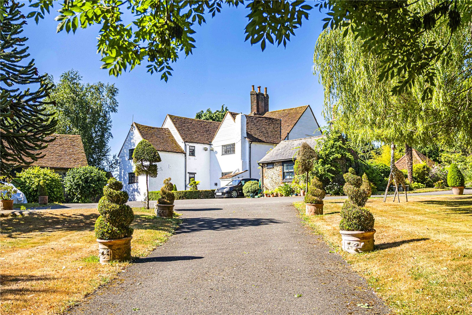 5 bedroom detached house for sale 0