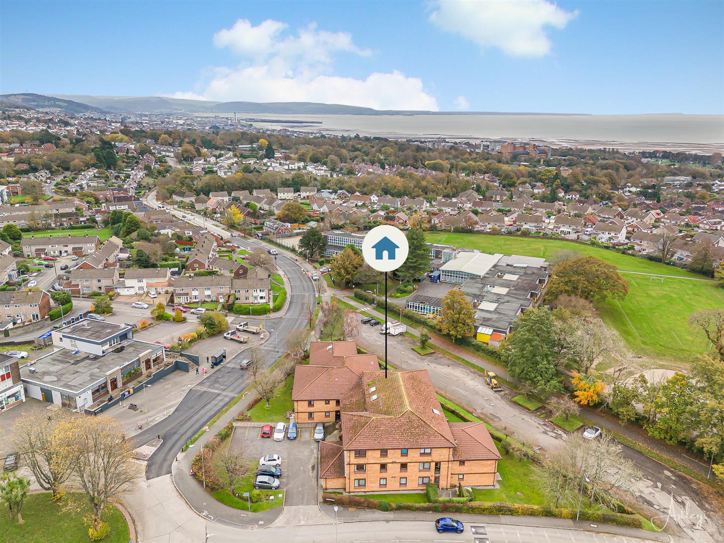 2-bed flat on Flat 14, Parklands Court, Swansea, £77,000