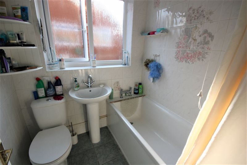 Photos of Burleigh Croft, Hucclecote, Gloucester GL3 56370200 Zoopla