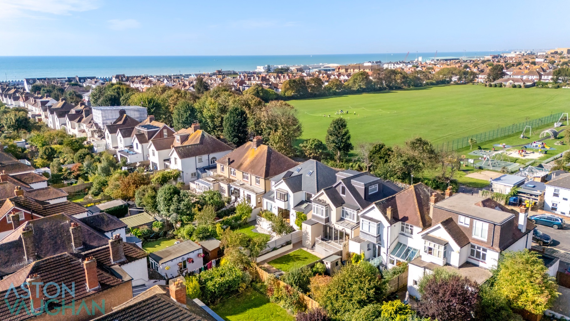 4 bedroom detached house for sale 0