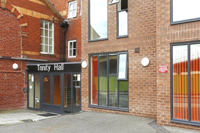 11 Trinity Hall, George Street, Chester, CH1 3EQ - listing photo