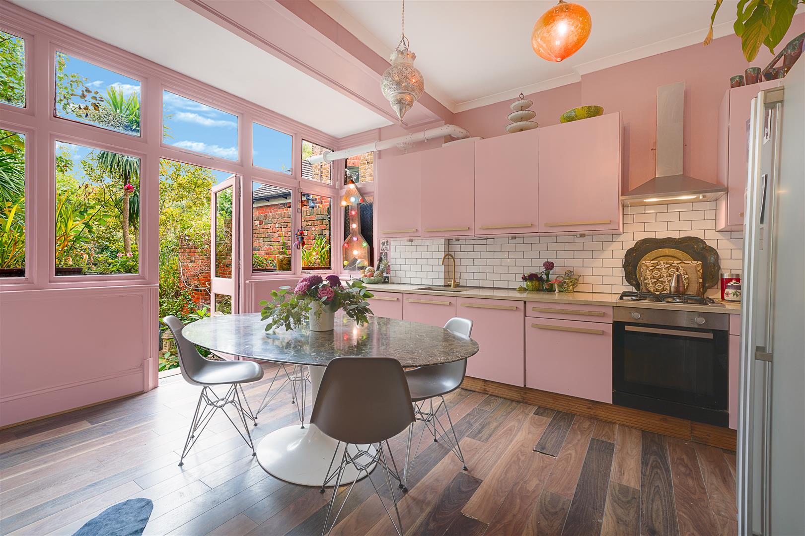 3 bedroom flat for sale 0