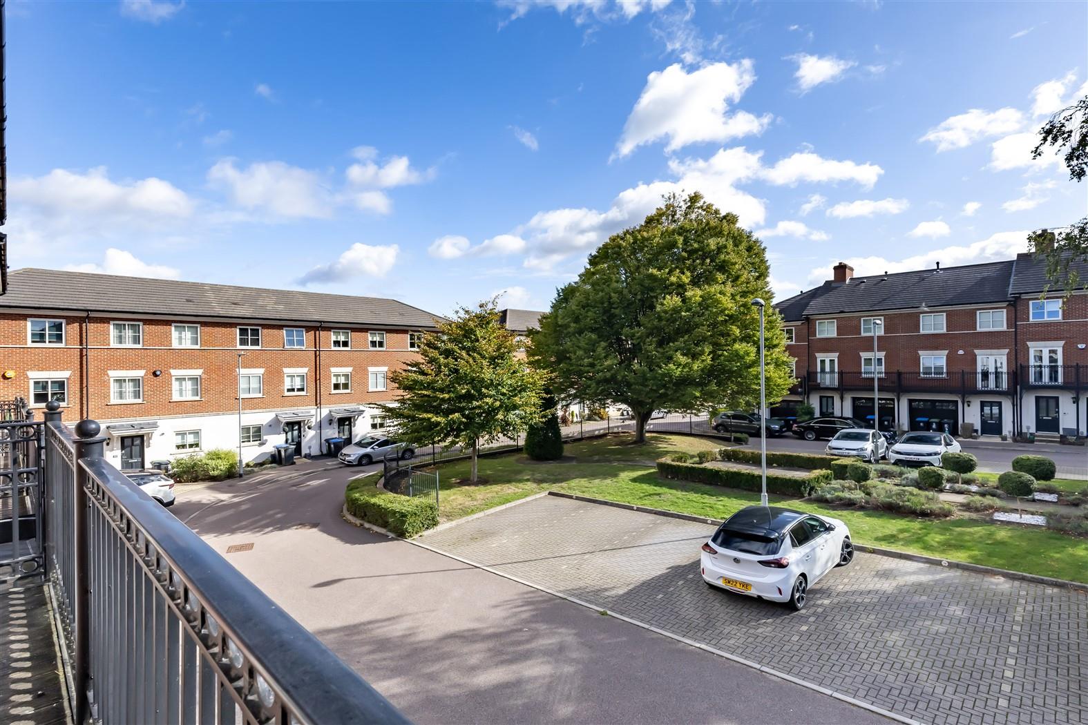 27, Mowbray Close, Epping photo 4