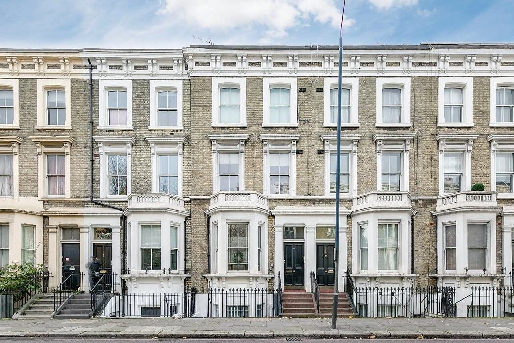 Flat, 743 sq ft