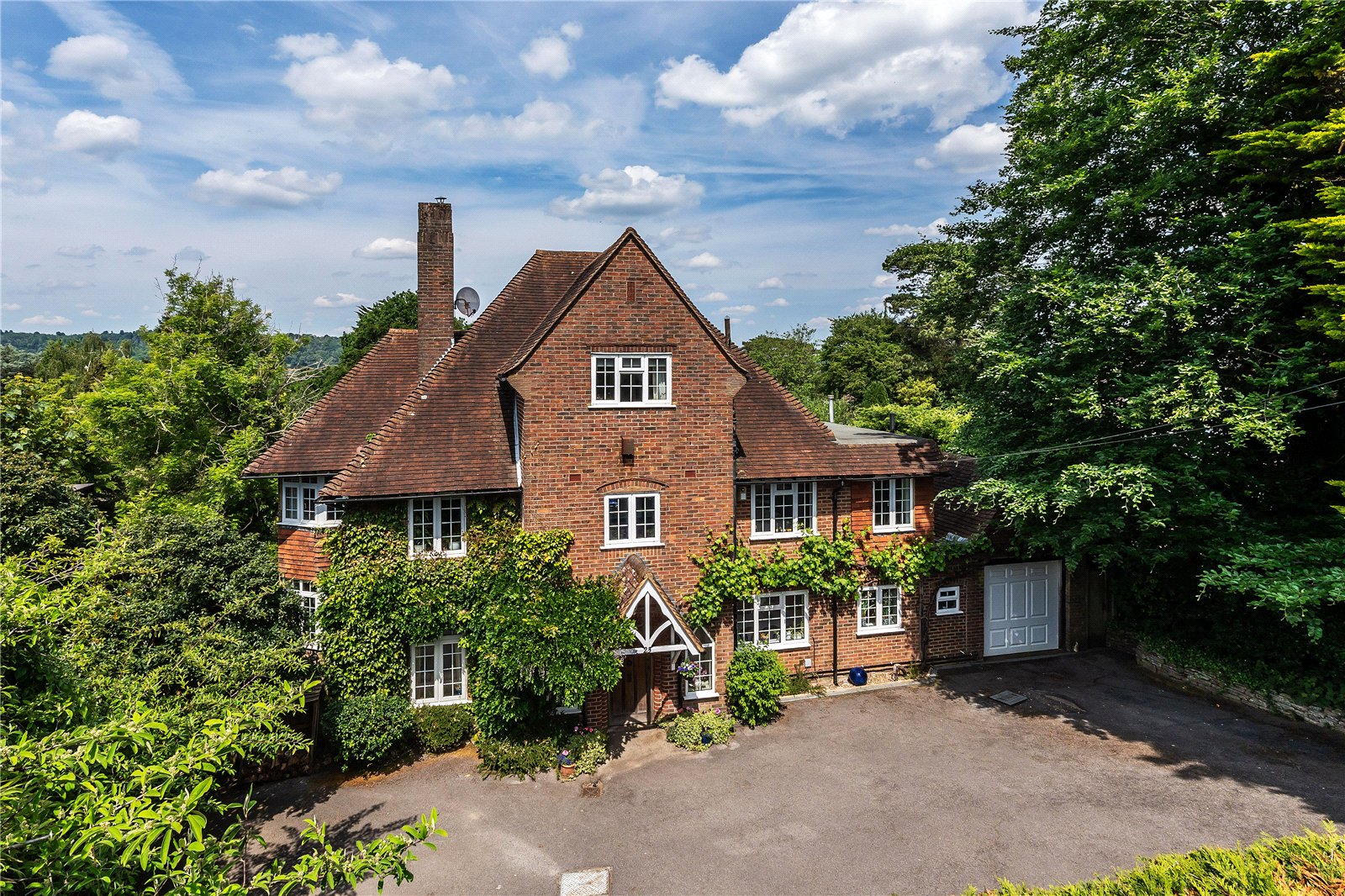 7 bedroom detached house for sale 0