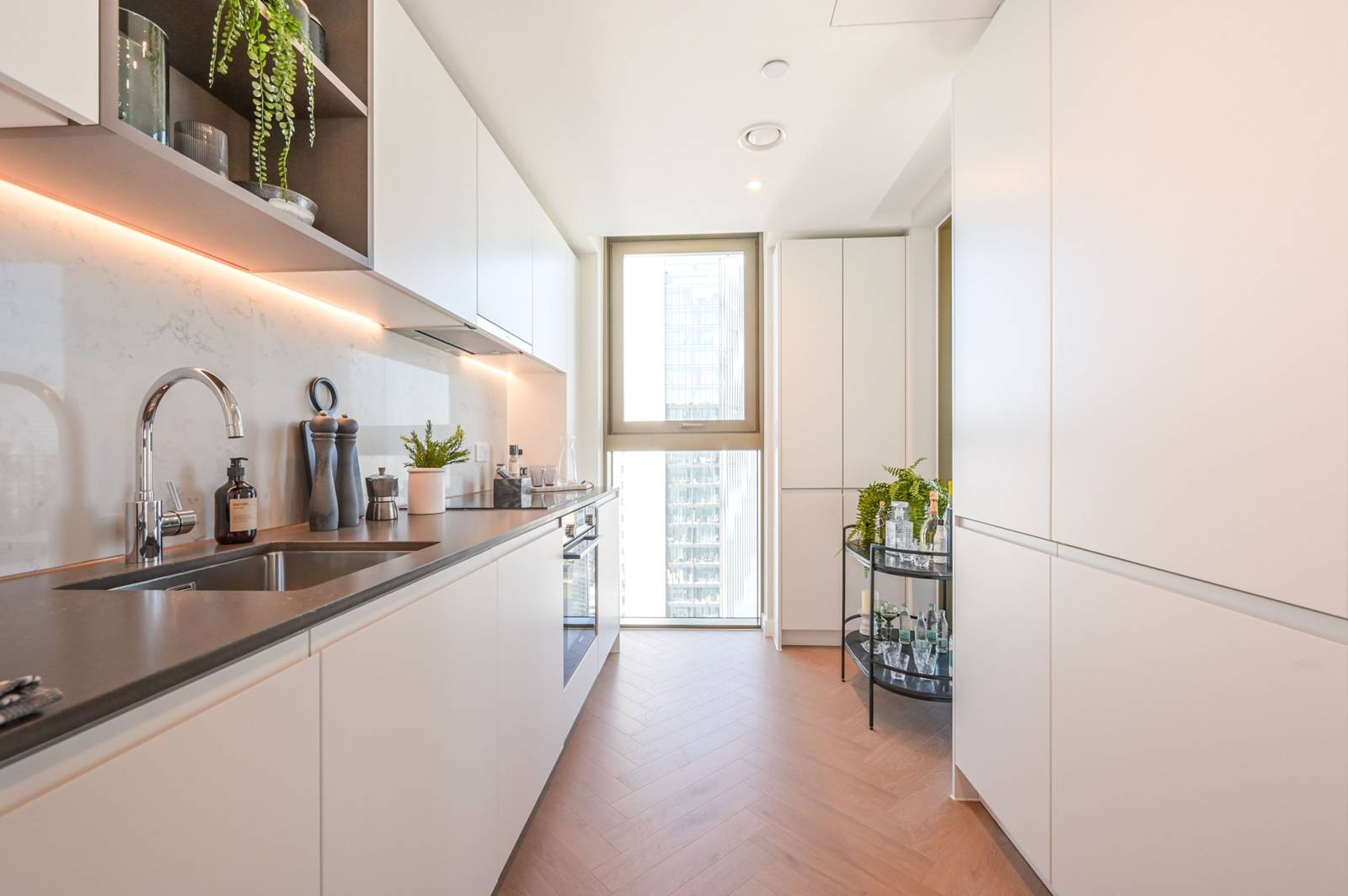 2 bedroom new flat for sale 0