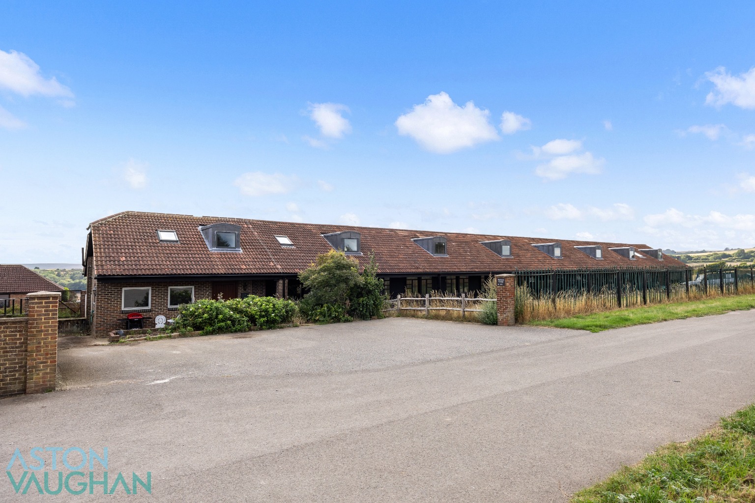 8 bedroom detached house for sale 0