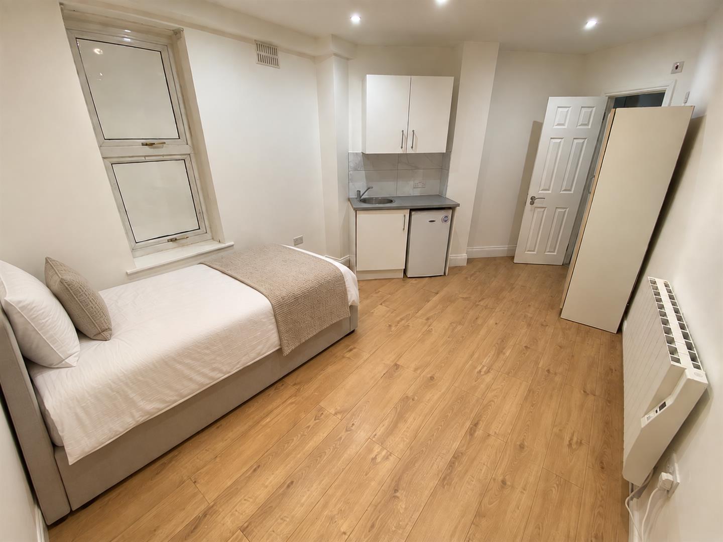 Flat 1, 94, Boundfield Road, Catford photo 3